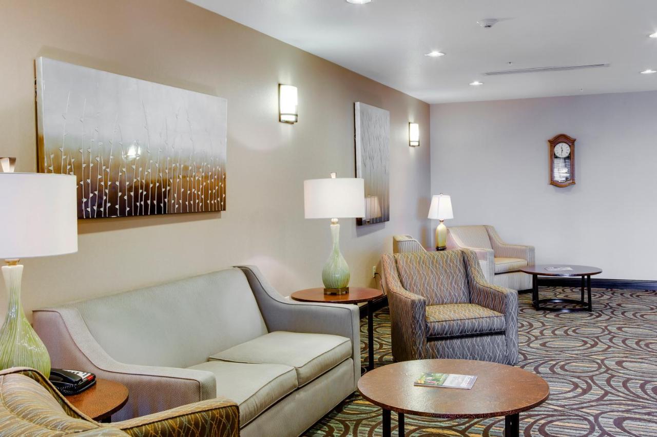 Holiday Inn Express & Suites Nevada By Ihg Dış mekan fotoğraf