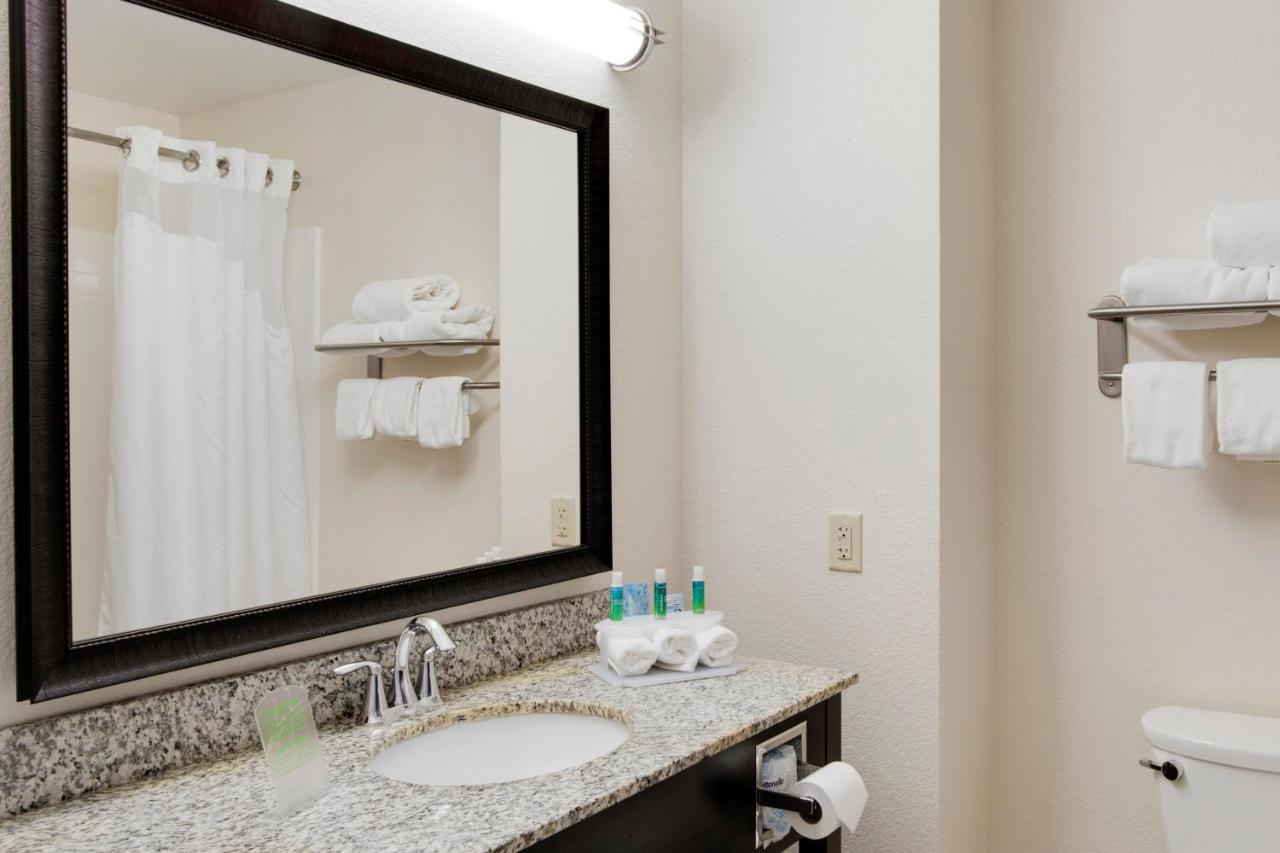 Holiday Inn Express & Suites Nevada By Ihg Oda fotoğraf