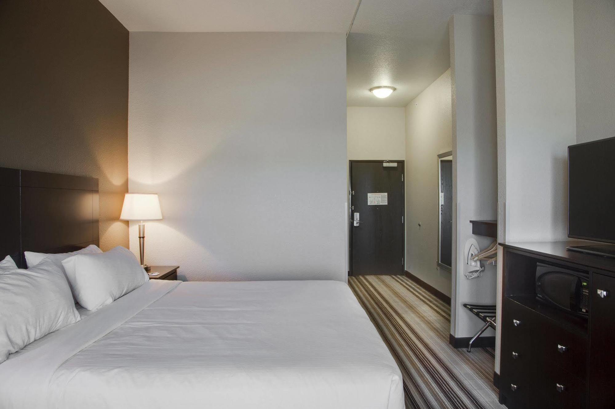 Holiday Inn Express & Suites Nevada By Ihg Dış mekan fotoğraf